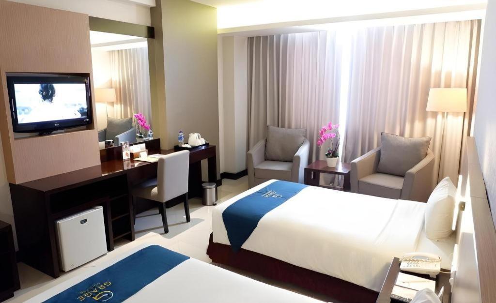 Grage Hotel Cirebon Kültér fotó